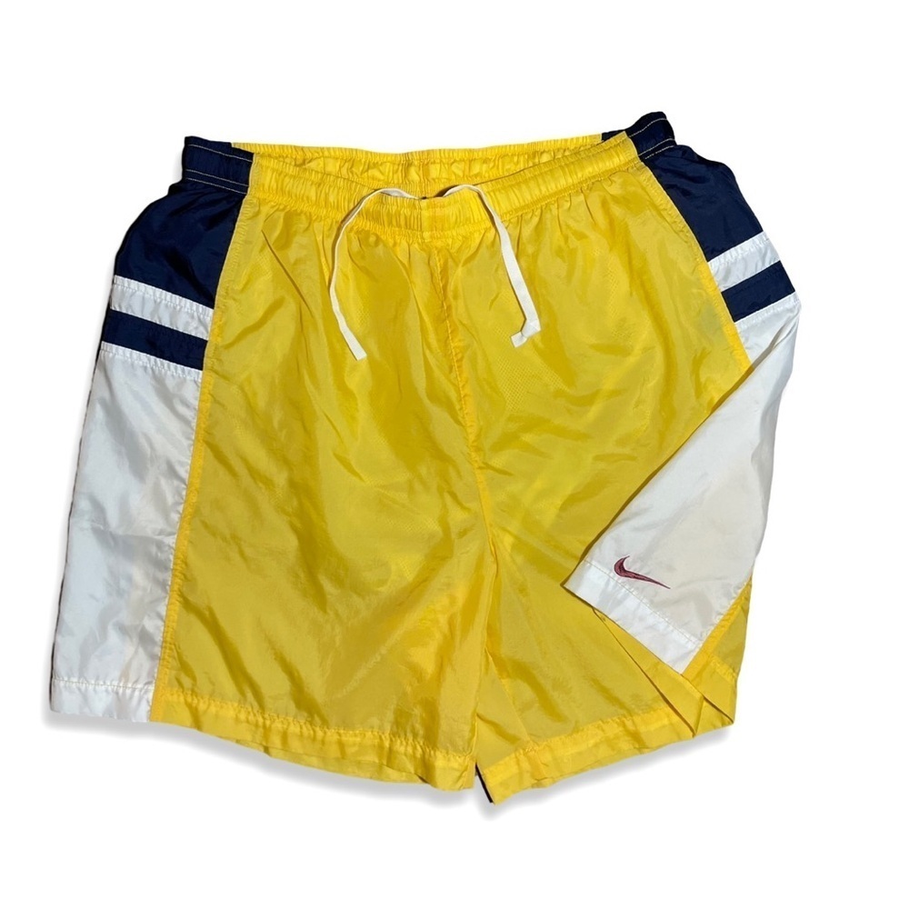 Vintage 90s/Y2K Nike Shorts